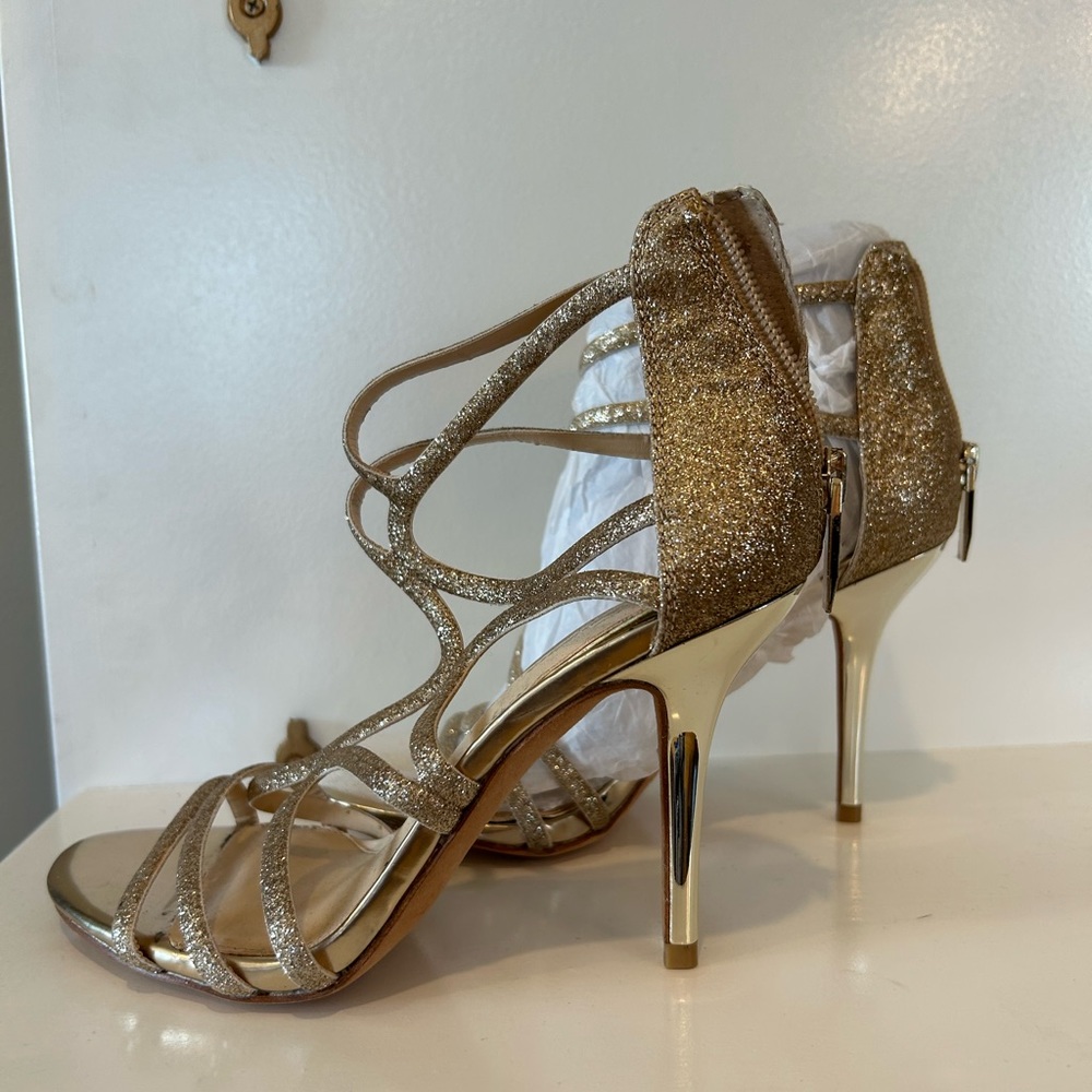 NWOT Vince Camuto Imagine Gold Dress Sandals - Size 5